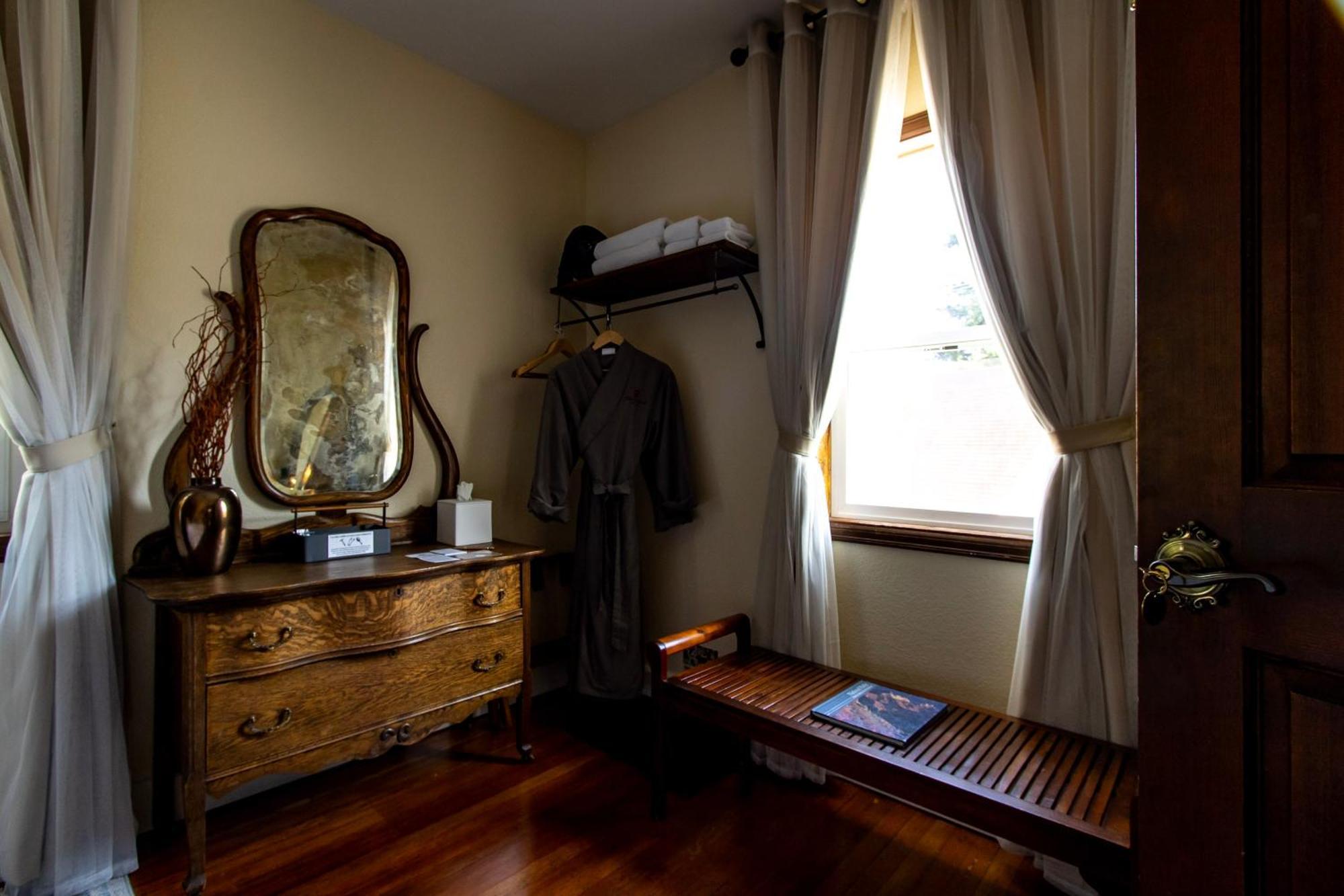 Historic Hotel パックウッド エクステリア 写真